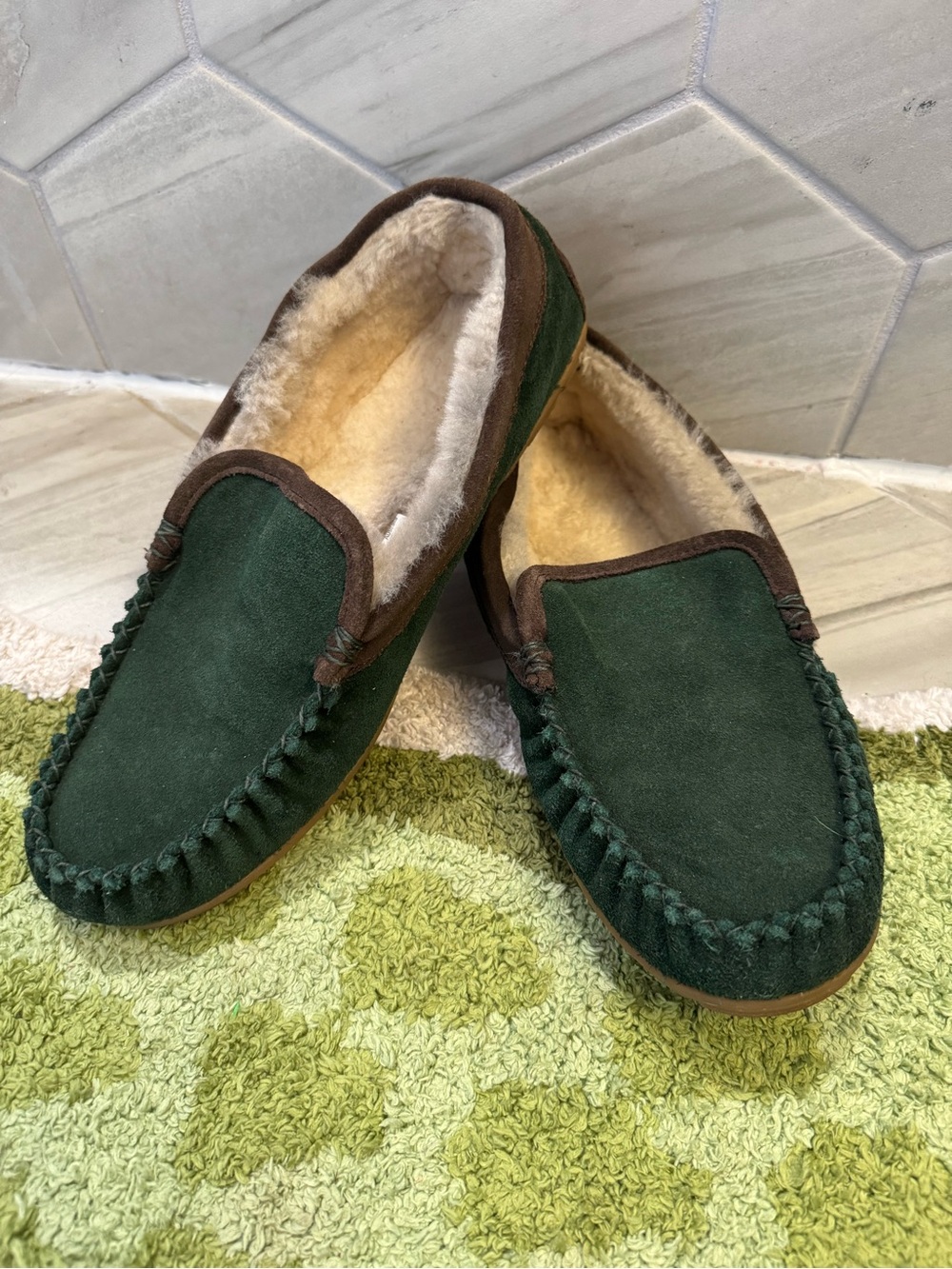 L. L. Bean Wicked Good Slippers (Venetian)